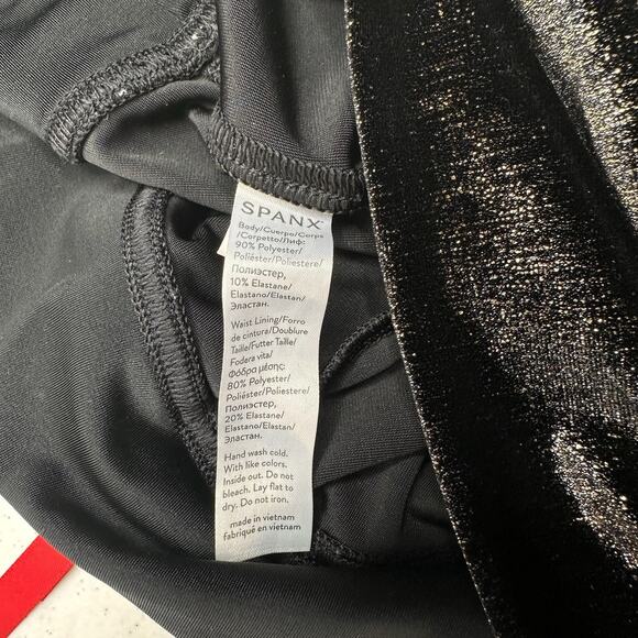 Spanx Leggings Women Velvet Shine Pants Black Gold Metallic Pull On Slimming EUC - Picture 10 of 13